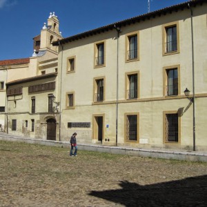 Хостел при монастыре Monasterio de las Benedictinas (Карбахалас/ Carbajalas)