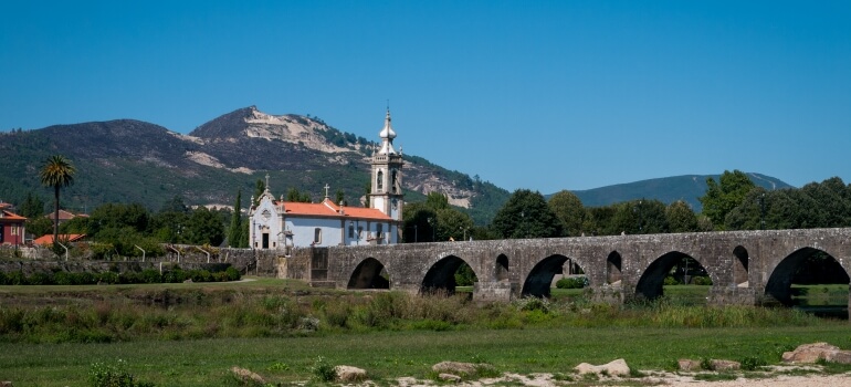 Cruzeiro do Espirito Santo Stone cross (Vila Boa)