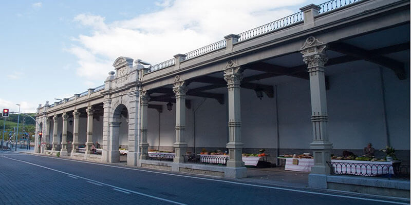 Paseo Cubierto y el Mercado