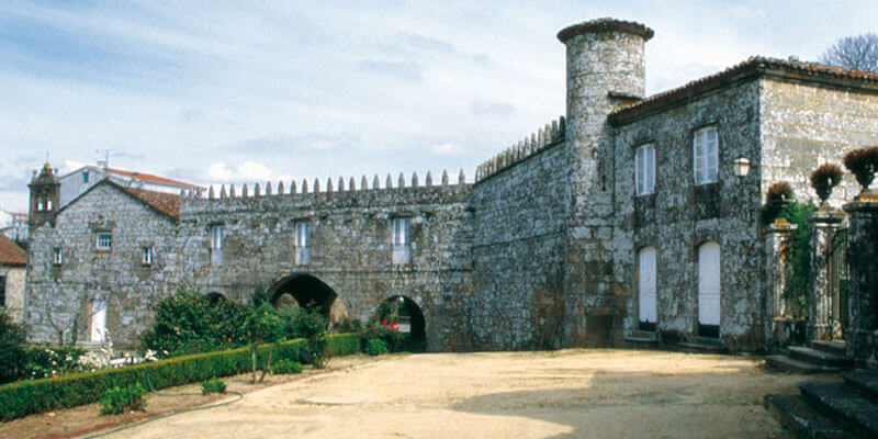 Pazo de Cotón y Capilla de San Mauro