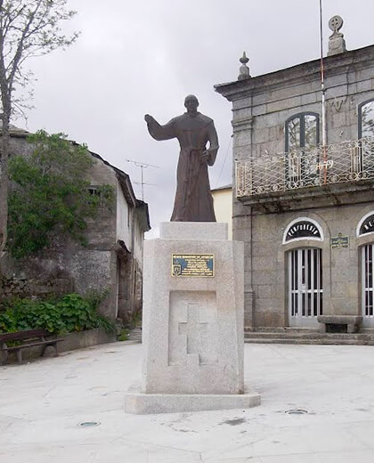Estatua del Beato Sebastián de Aparicio