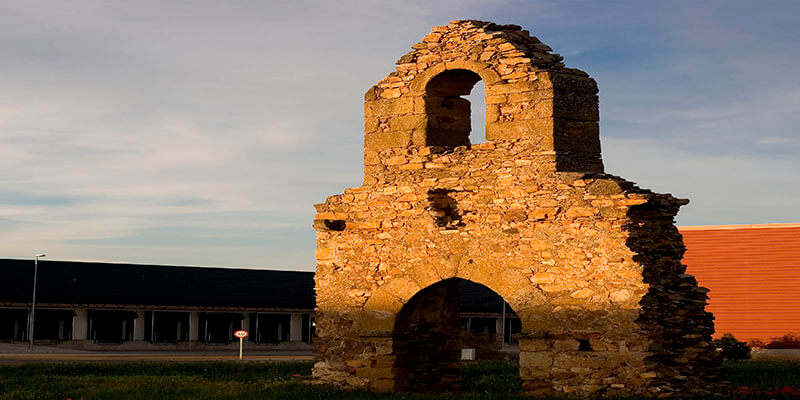 Espadaña de la Ermita de San Lázaro