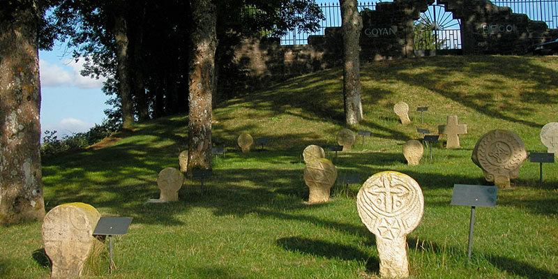 Estelas Medievales del Cementerio del Espinal