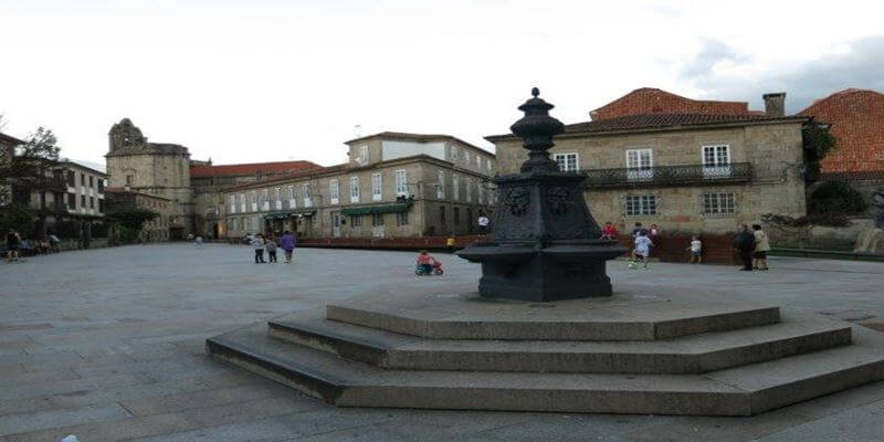 Plaza de Curros Enríquez