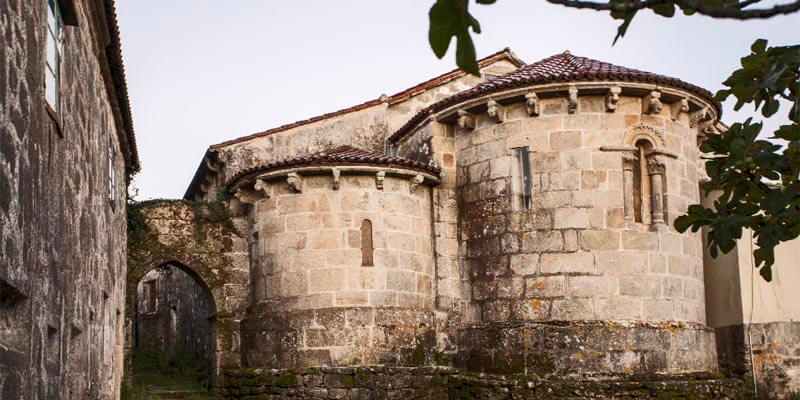 Iglesia de San Martiño de Ozón