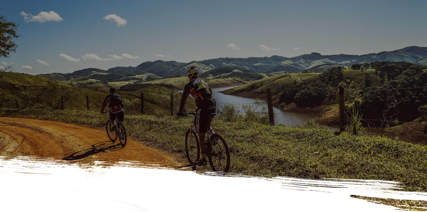 subtítulo surco espada Camino de Santiago en Bicicleta | Planifica tu Aventura sobre Ruedas