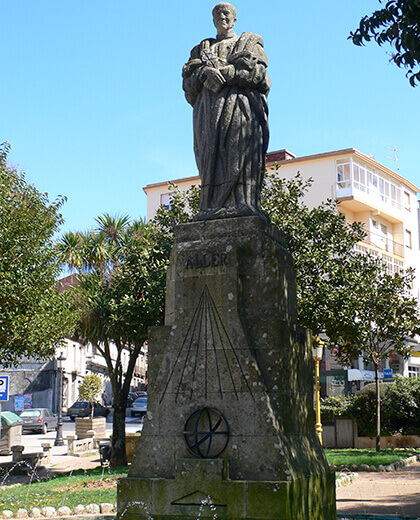 Estatua Ramón María Aller